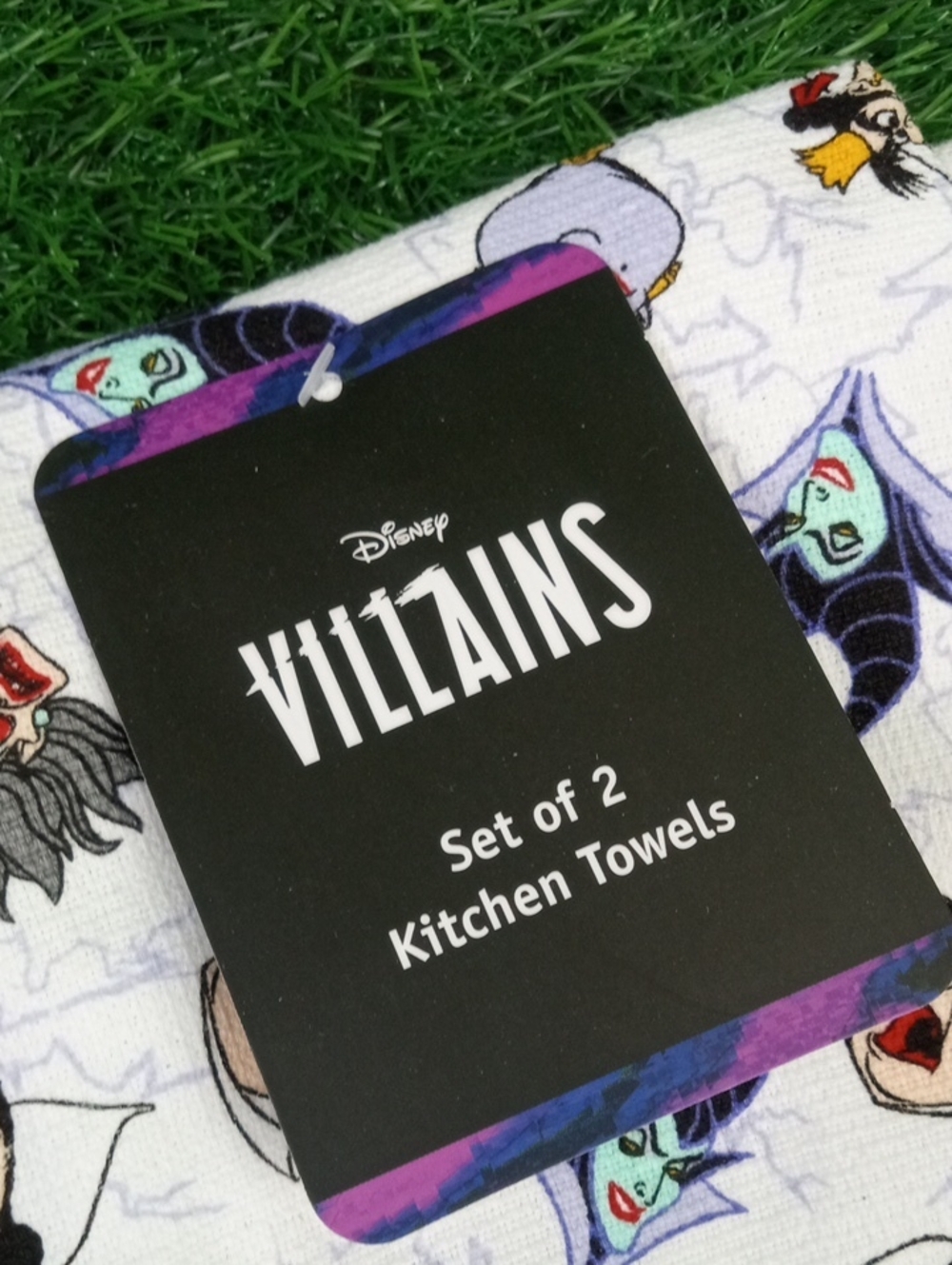 👻🍒 Disney Villains White Patterned Kitchen Towel Set - Picture 2 of 4